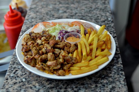 Vidéo:  Les algériens à la découverte des restaurants étrangers en Algérie