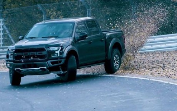 Insolite : Du drift en Ford F-150 Raptor