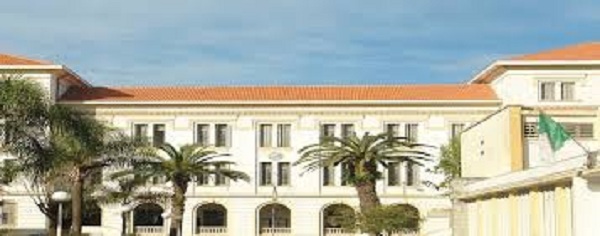 Ecole polytechnique d’Alger : Les diplômés recherchés par les majors pétroliers Le groupe international Total prospecte parmi les étudiants de l’ENP dans le cadre de son programme « Young Graduate ».