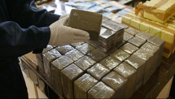 Saisie de plus de 5 kg de kif traité et démantèlement d&rsquo;une bande de trafiquants de drogue à Tlemcen