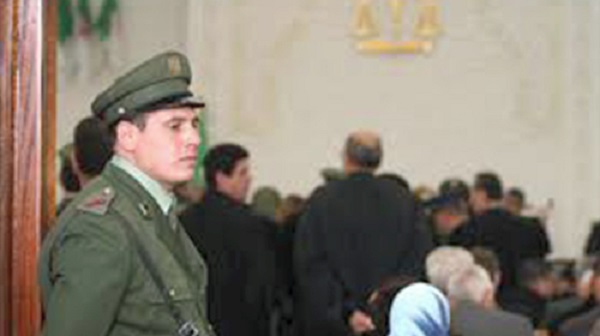 Douaniers interdits de sortie du terrirtoire national