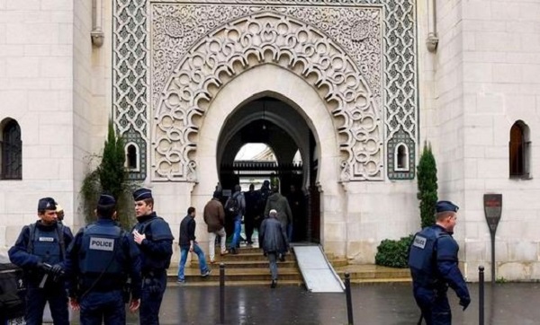 Des attaques contre des musulmans et de lieux de culte en France, l’inquiétude monte