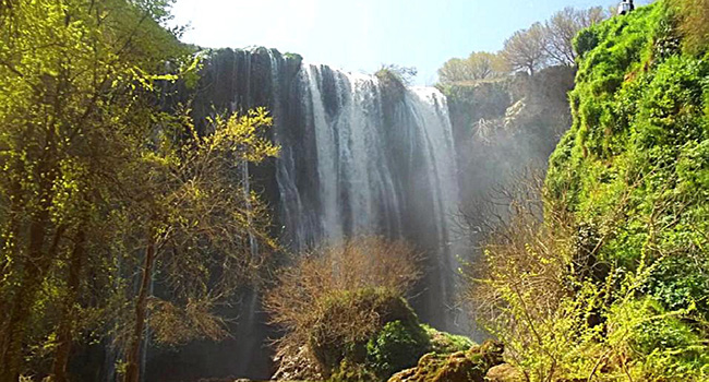Tiaret: Voulant se prendre en selfie, un jeune se noie sous les cascades