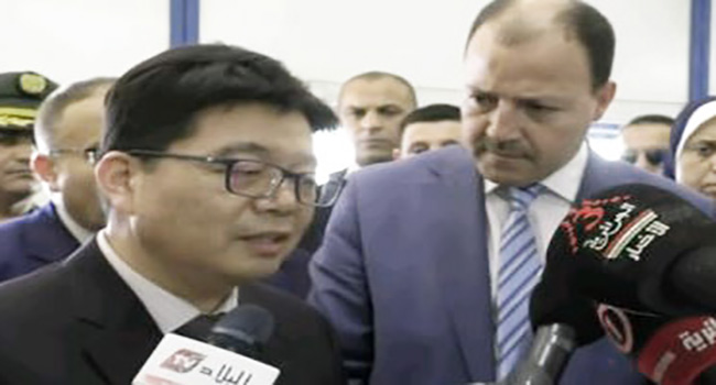 Un Chinois met dans l’embarras un ministre !