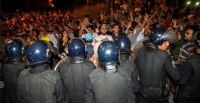 Maroc: une dizaine de policiers blessés lors d’affrontements dans le Rif après le procès du « Hirak »