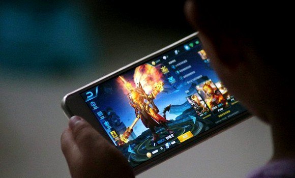 Enfants-jeux vidéo: un phénomène en progression et aux allures inquiétantes