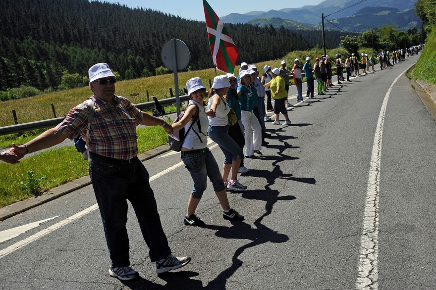 Chaîne humaine de 202 km au Pays basque pour l’autodétermination