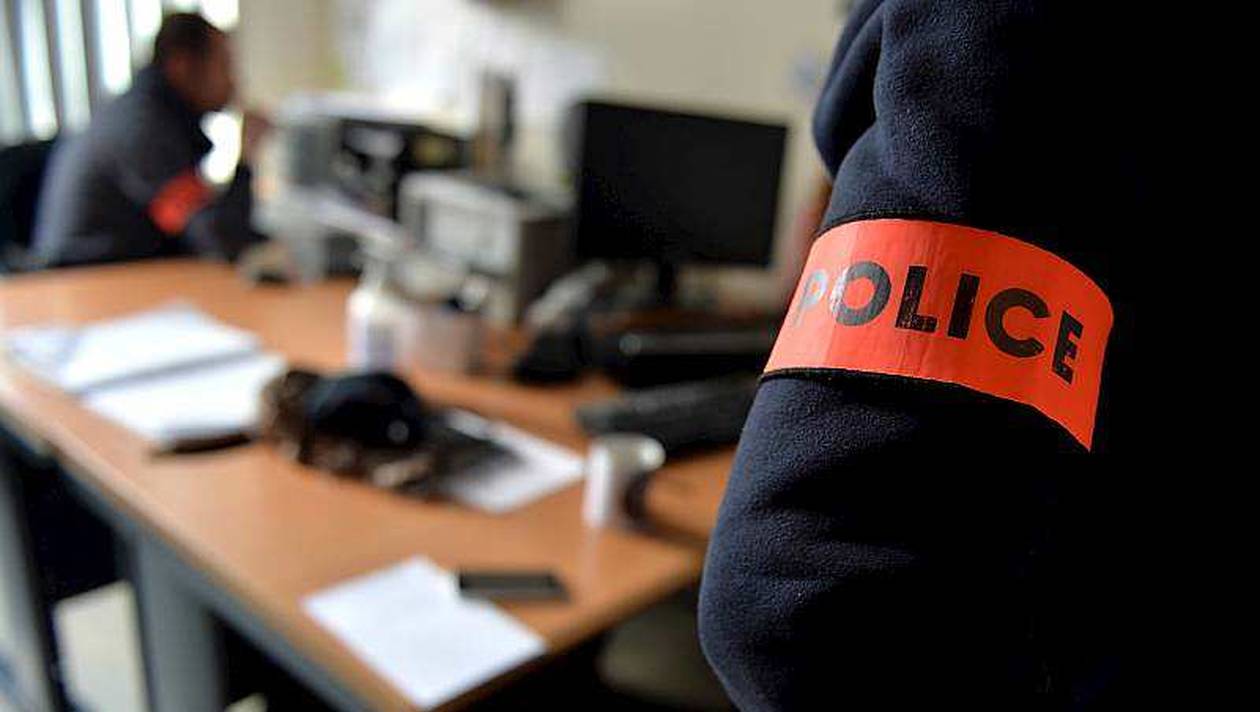 Exclu de la liste du fonal à tiaret : Un quadragénaire s’en prend à l’adjoint au maire de Rahouia