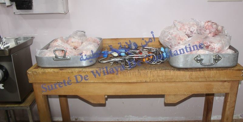 Vente et stockage de viande périmée dans un hammam : 2 individus arrêtés à Constantine