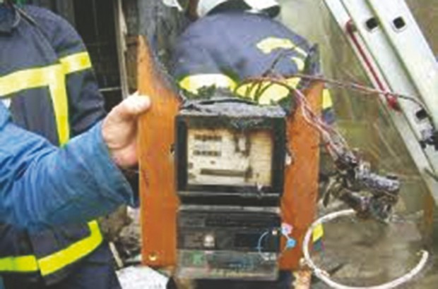 Des compteurs électriques prennent feu à Sidi Ben Adda (AÏN TÉMOUCHENT) : Neuf personnes évacuées à l’hôpital