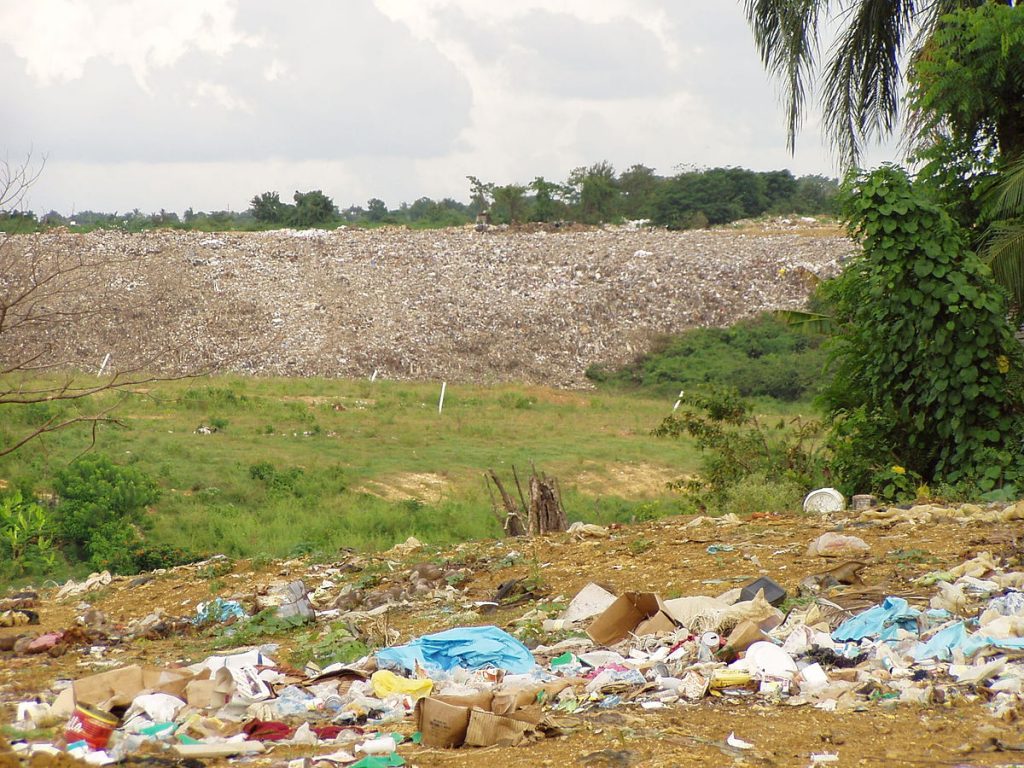 Relizane: Des lots de terrains abandonnés, transformés en décharges sauvages
