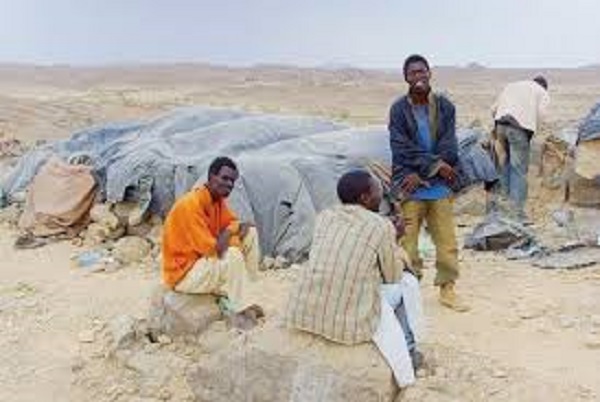 La presse américaine accuse l’Algérie de l’abandon de 13000 migrants au Sahara