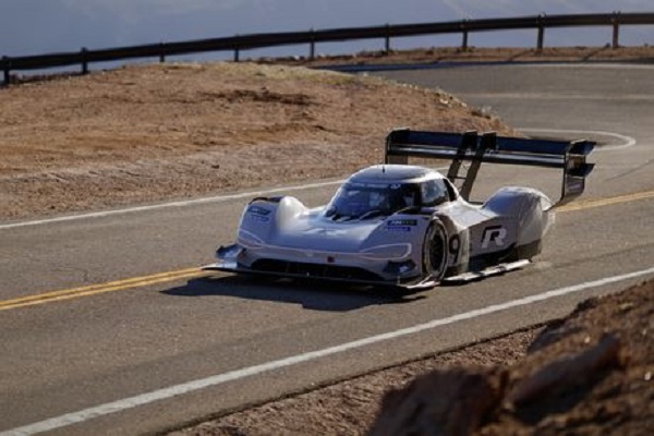 Volkswagen Group : La Volkswagen I.D.R Pikes Peak pulvérise le record absolu