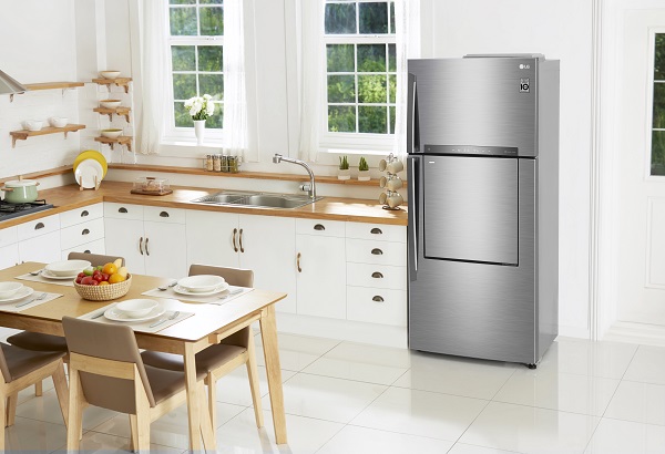 LG présente ses nouveaux réfrigérateurs de type top-freezer (avec congélateur sur le haut)