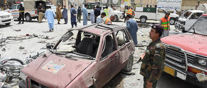 Pakistan: au moins 30 morts dans l’attentat près d’un bureau de vote