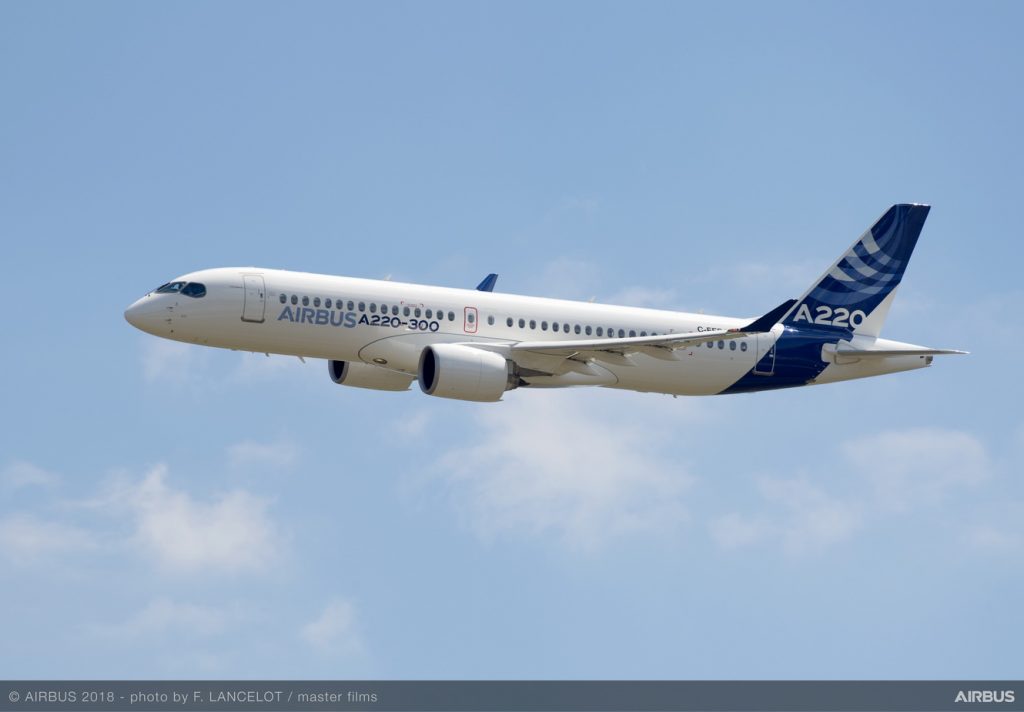 Airbus rebaptise le CSeries A220, s&rsquo;attend à de fortes commandes (vidéo)