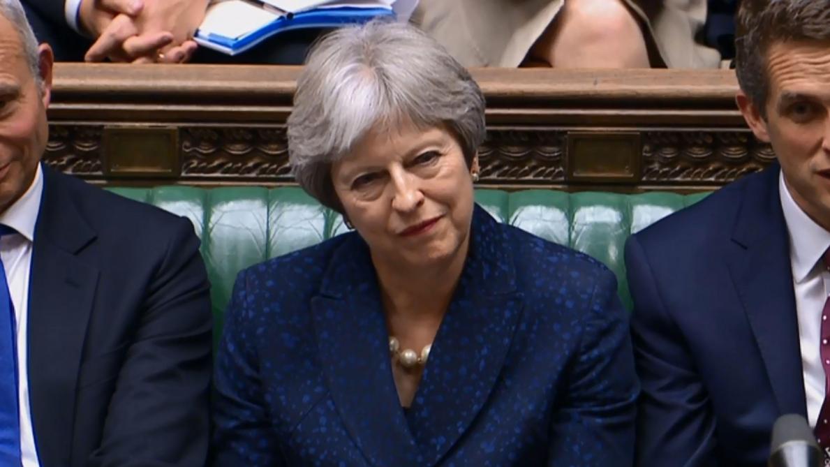 GB : Confronté à une grave crise politique, Theresa May décidée à rester au pouvoir