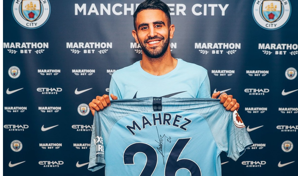 Riyad Mahrez signe à Manchester City