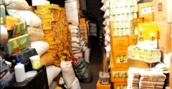 Marchés d’Alger: 3 milliards DA de marchandises non facturées au 1er semestre 2018