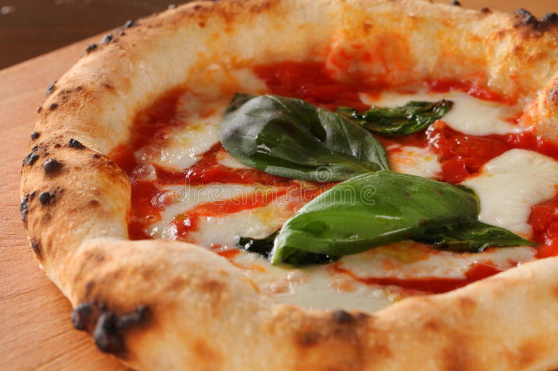 Recette: Pizza à la tomate pimentée