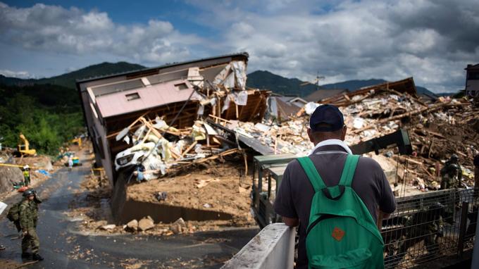 Au Japon, les pluies diluviennes font une centaine de morts