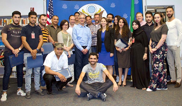 Le scénariste a succès Irving Yacine Belateche à la rencontre des algériens