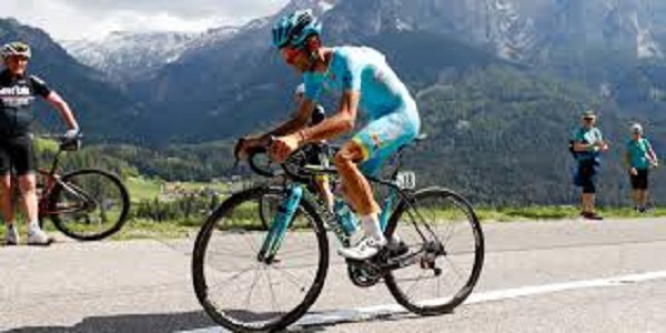 Cyclisme: Quatre athlètes au contrôle antidopage