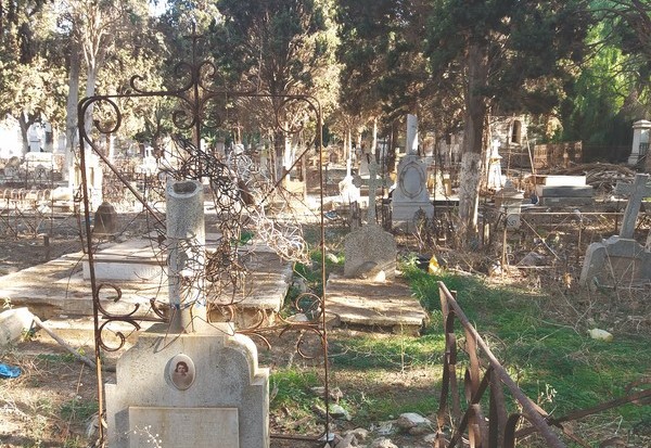 Destruction du cimetière juif et chrétien d’Aïn M’lila : Une enquête judiciaire ouverte