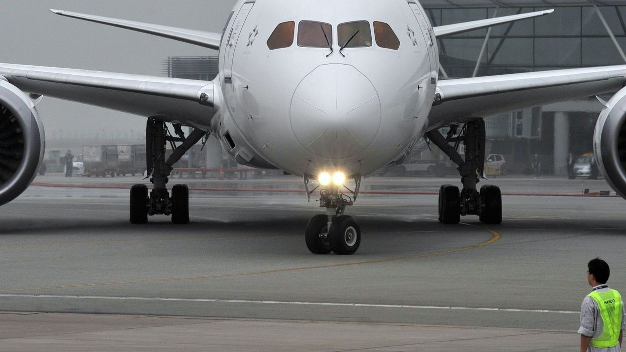 Un avion « gille » le sens interdit et bloque l&rsquo;aéroport de Tokyo