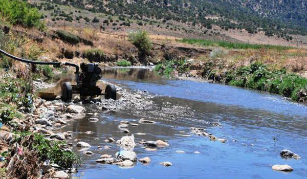 Tiaret: Nager dans les eaux usées
