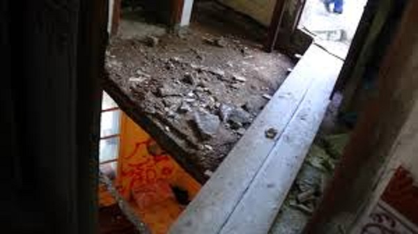 Effondrement des escaliers faisant quatre blessés