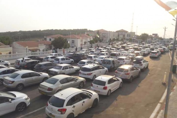 El Tarf: Les camions de transport de gravats et de remblais étouffent la ville