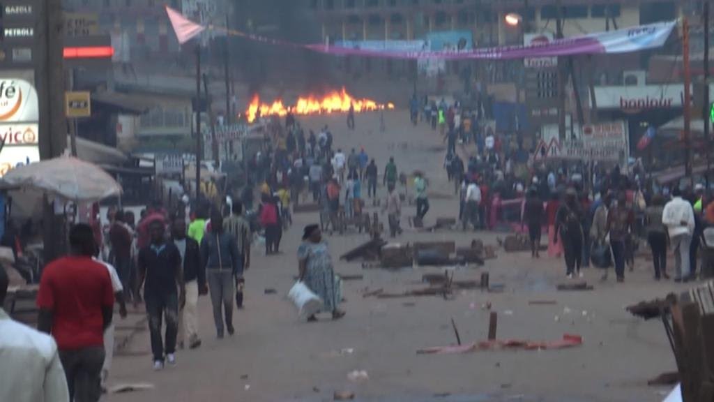 Cameroun anglophone: un mort dans des affrontements à Bamenda