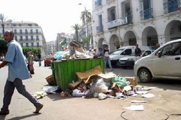 Décharges publiques à ciel ouvert, odeurs désagréables… »Alger se noie sous la saleté »