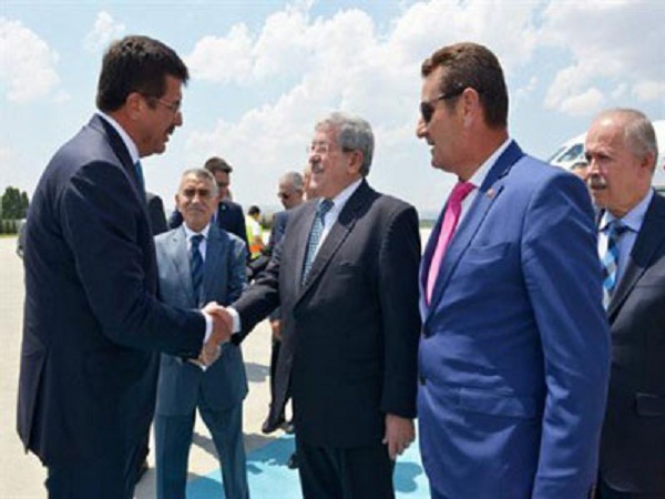 Investiture du président turc Arrivée de : M.Ouyahia à Ankara pour assister à la cérémonie