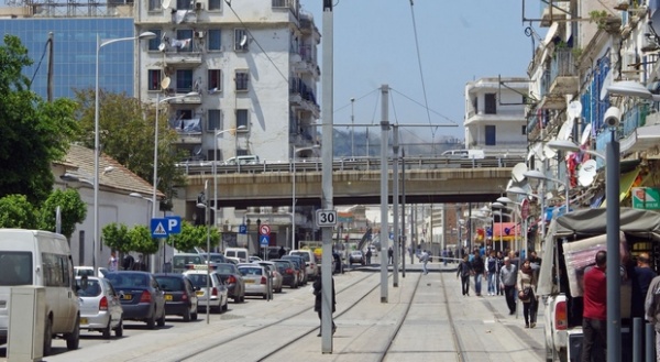 Vidéo: effondrement d’un balcon à Hussein Dey, un mort
