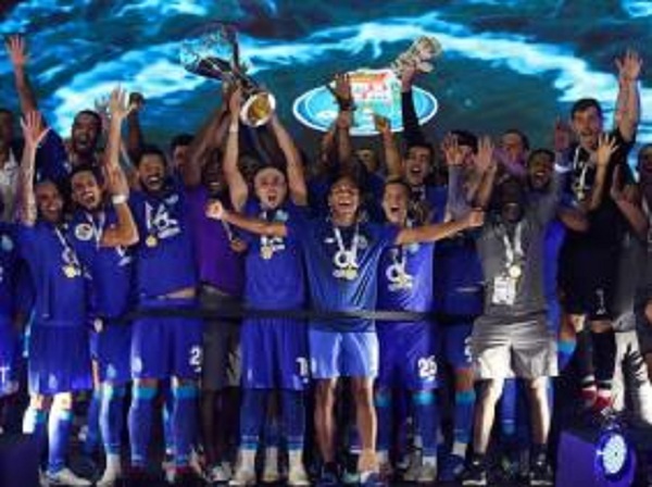 Yacine Brahimi remporte la Supercoupe du Portugal