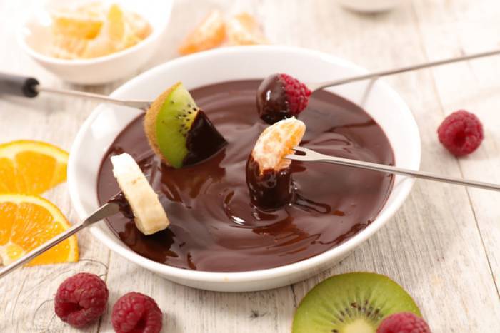 Recette: Brochettes de fruits à la fondue de chocolat