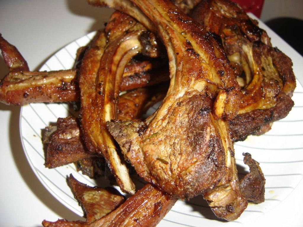 Recette: Côtelettes d’agneau marinées au four