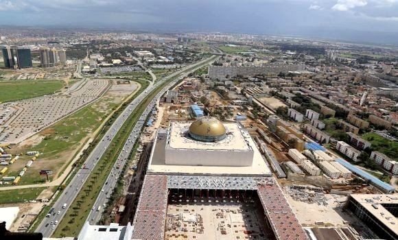 Mosquée d’Alger: Temmar met l&rsquo;accent sur l&rsquo;application du calendrier des travaux