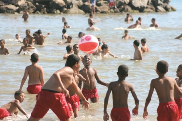 Plus de 60.000 enfants du Grand sud ont profité des camps d&rsquo;été dans les régions côtières du pays