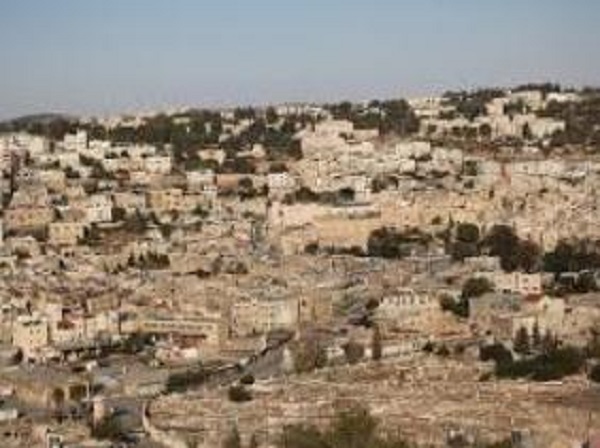 Des tombes de l’époque romaine découvertes dans un village d’al-Khalil en Palestine