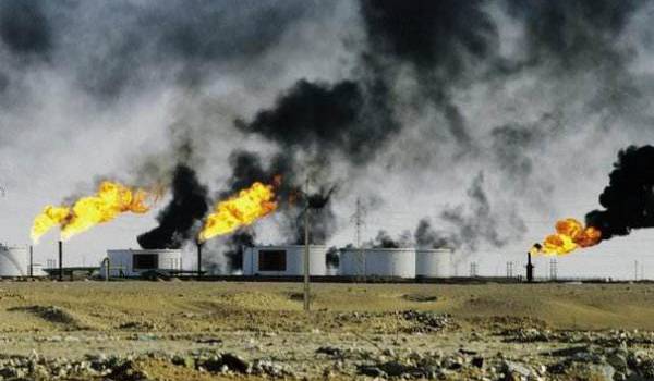 Le pétrole enregistre un rebond mais reste en baisse sur la semaine