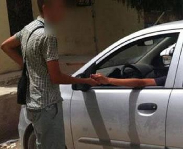 Ils rackettent, menacent et tuent: Les Caïds des trottoirs