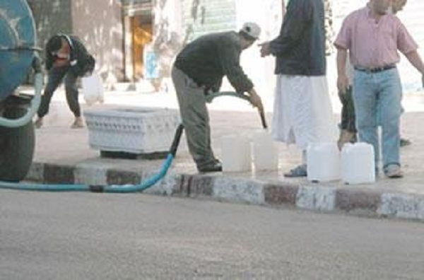 Perturbation dans l&rsquo;alimentation en eau potable: Des habitants du «Terrain Chabat» en colère, bloquent la route