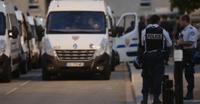 Deux morts et un blessé grave dans une attaque au couteau à Trappes, l&rsquo;assaillant abattu