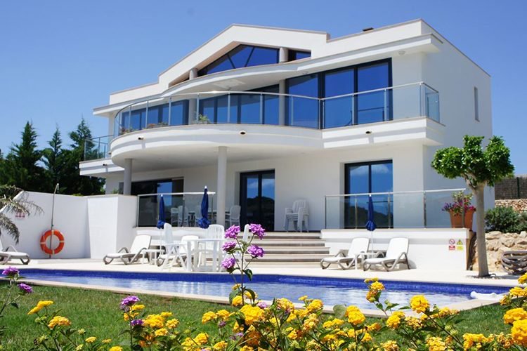 Exploitation suspecte d’habitations “VIP” louées à des ambassades!