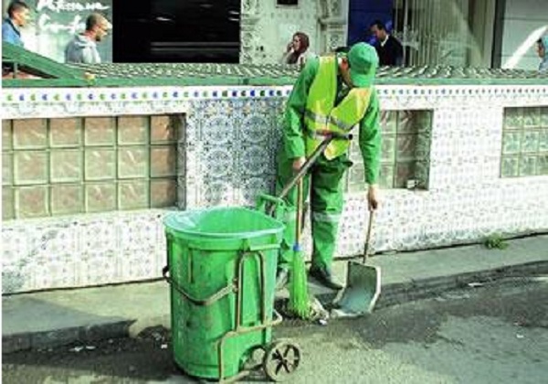 Une tranche de leurs dettes épurée par l’APC d’Oran: Vers la régularisation des salaires impayés des éboueurs privés