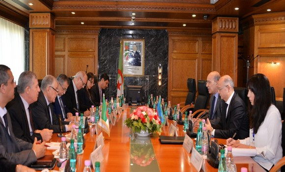 Guitouni évoque la coopération énergétique avec le ministre de l’Energie d’Azerbaïdjan