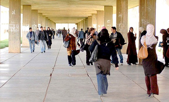 Les bourses seront accordées aux étudiants sans tenir compte de la situation matérielle de leurs parents